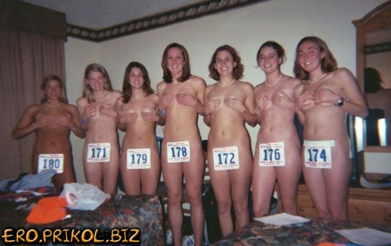women team naked in shower – Domina
