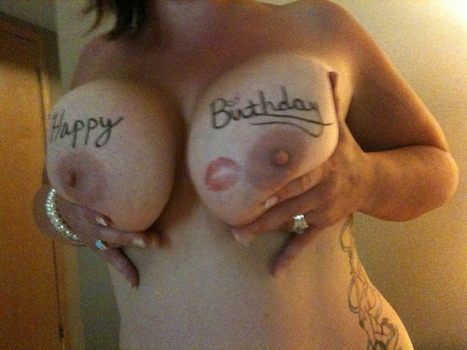 Birthday boobs gif - 🧡 Гиффки 276.
